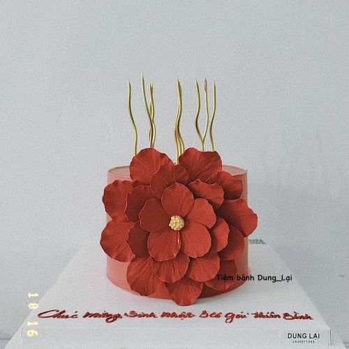Bánh hoa tone đỏ sz 16 1/2 - Bé gái
