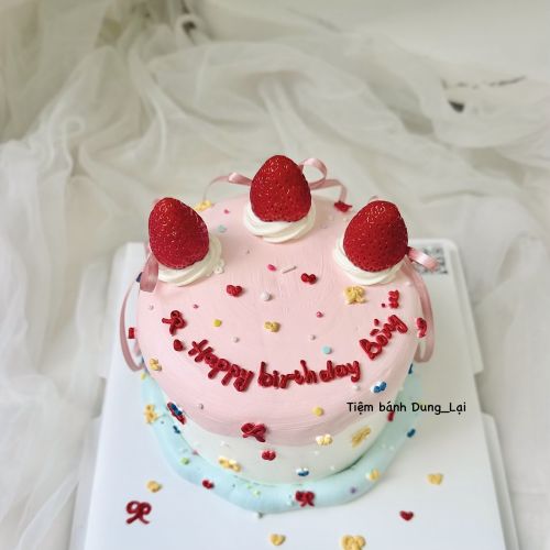 Bánh kem tươi topping sz 16 quả dâu - Bé gái