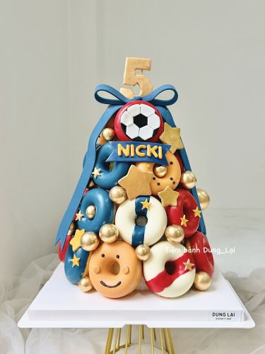 Tháp bánh donut 24b bé trai - Bé trai
