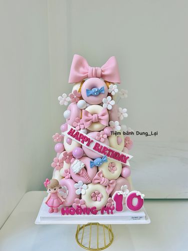 Tháp bánh donut tone trắng hồng 30b